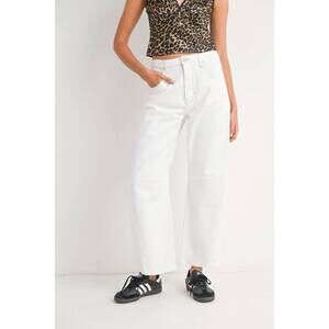 NEW JUST BLACK DENIM seamed barrel jean in off white